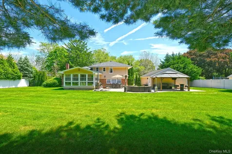38 Maridon Lane Commack NY 11725