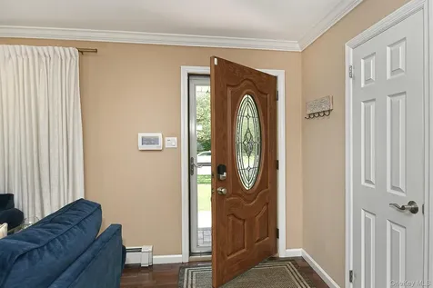 38 Maridon Lane Commack NY 11725