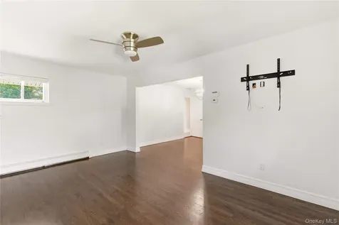 103 Wright Avenue Deer Park NY 11729