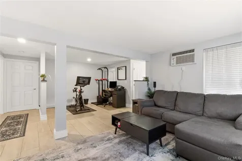 103 Wright Avenue Deer Park NY 11729