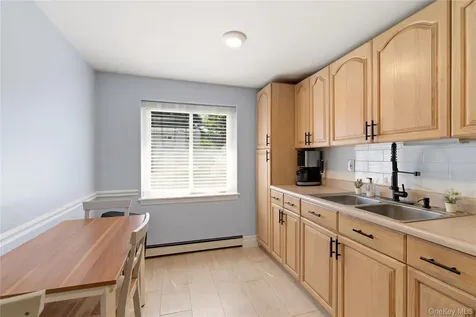 103 Wright Avenue Deer Park NY 11729