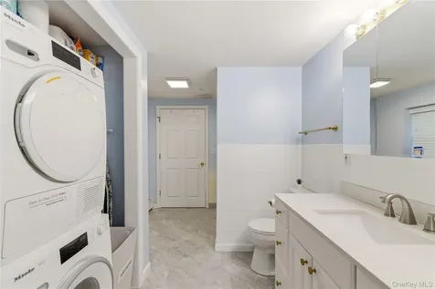 103 Wright Avenue Deer Park NY 11729