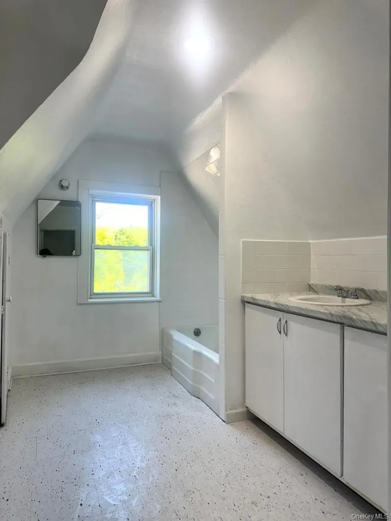 560 Taxter Road Elmsford NY 10523