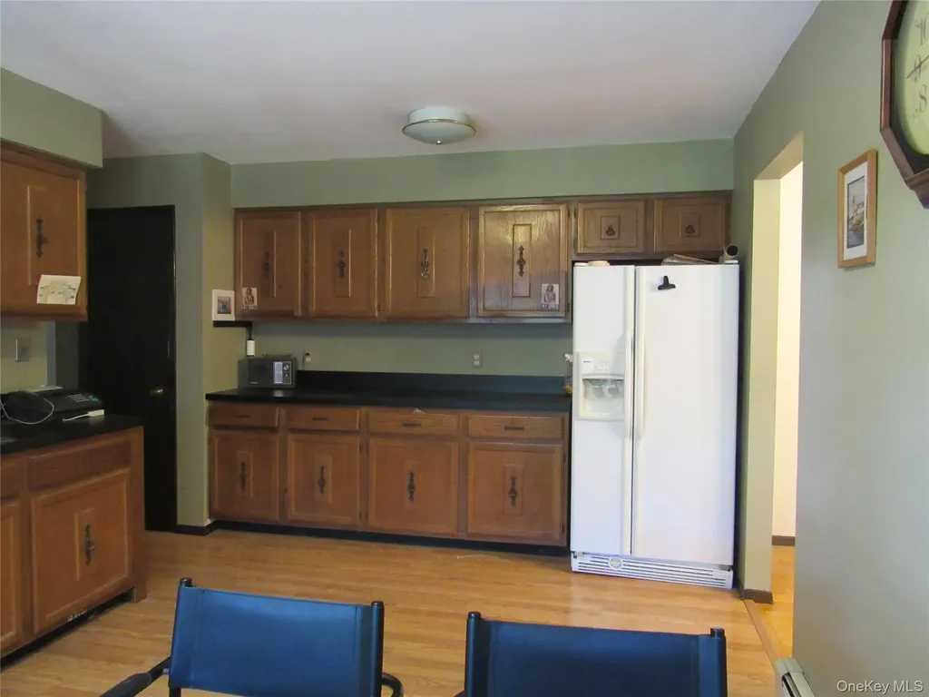 37 Sunset Drive Shirley NY 11967
