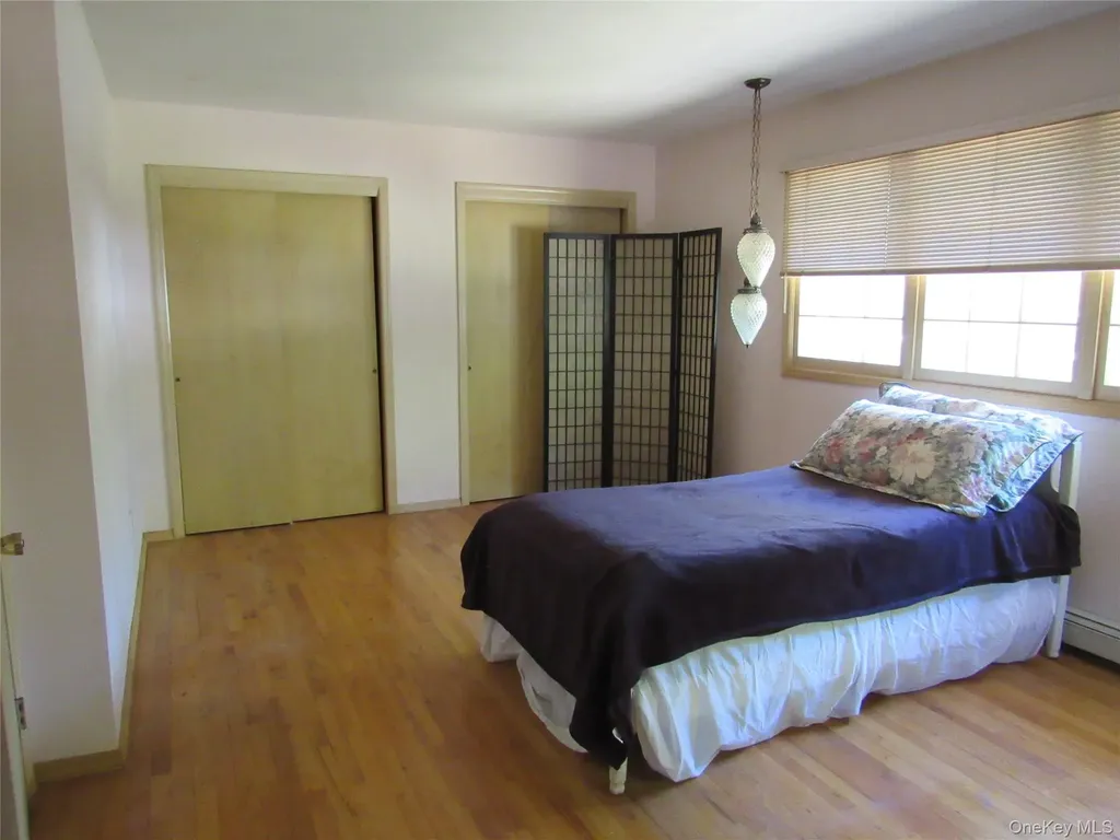 37 Sunset Drive Shirley NY 11967