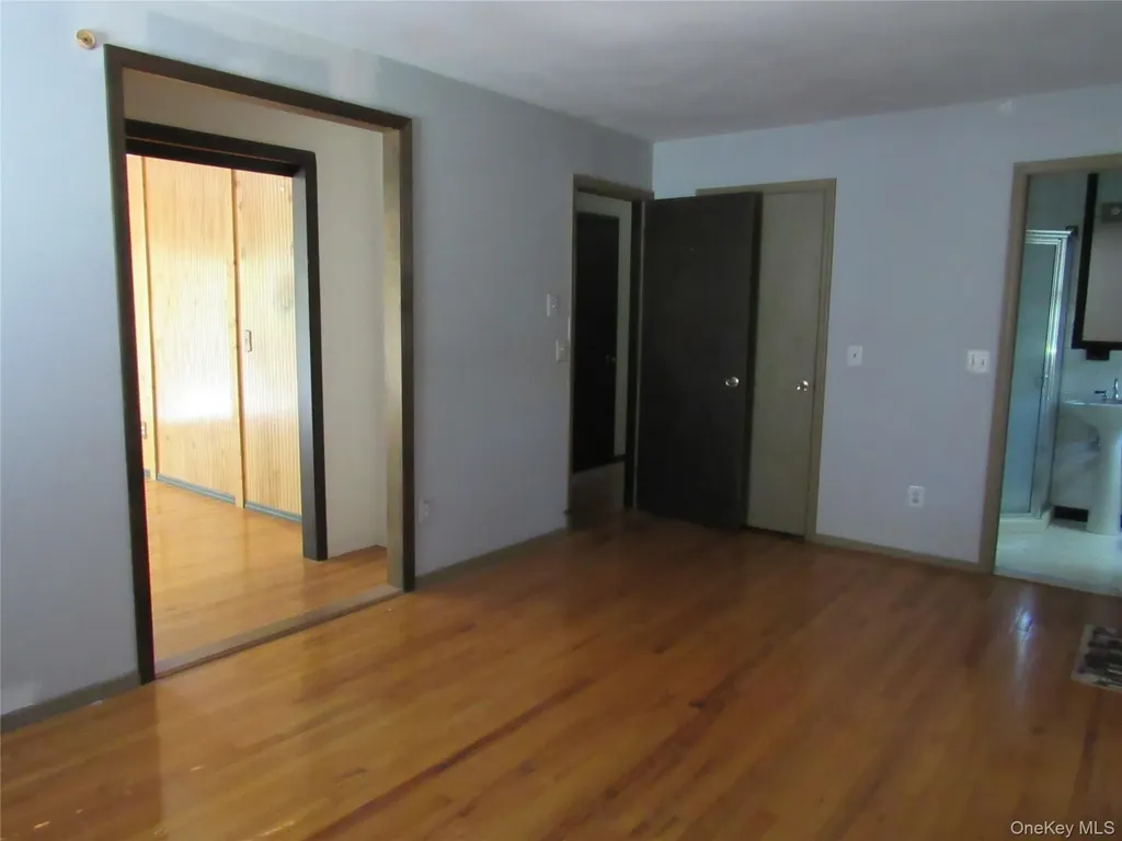 37 Sunset Drive Shirley NY 11967