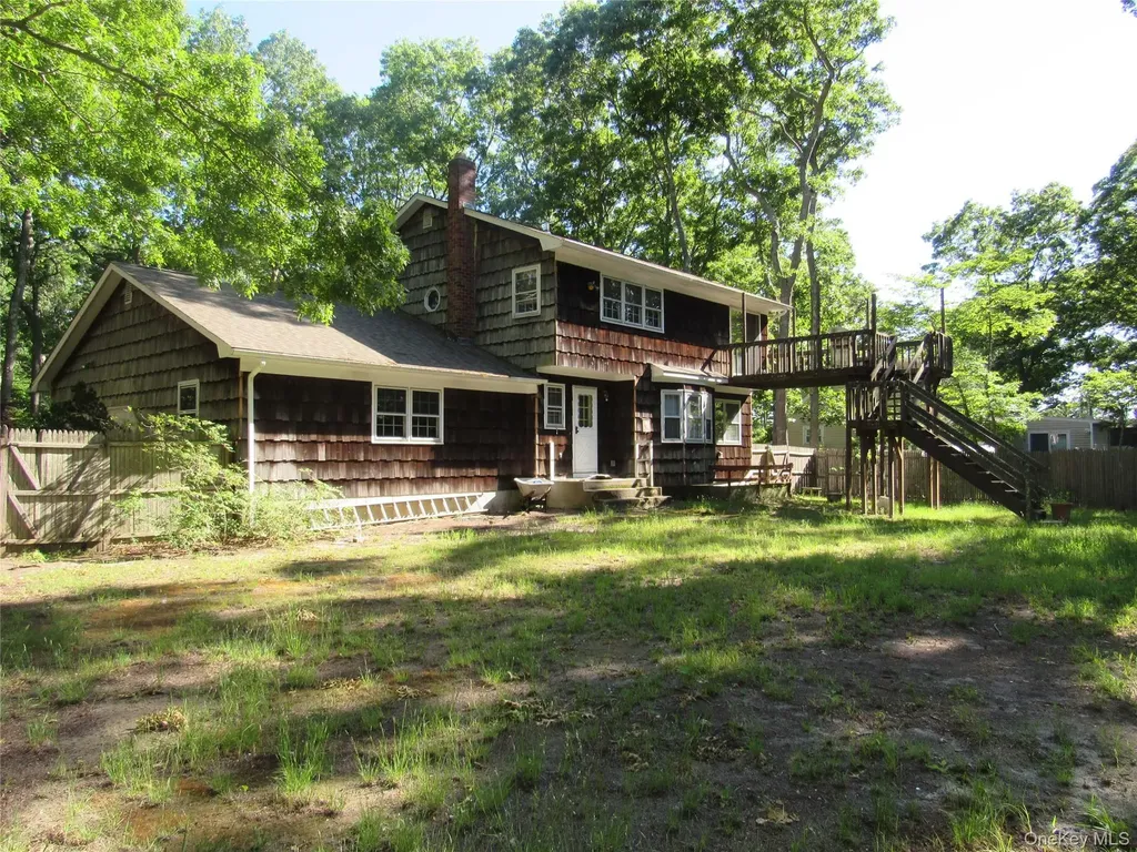 37 Sunset Drive Shirley NY 11967