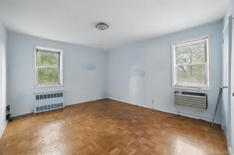 682 Tuckahoe Road Yonkers NY 10710