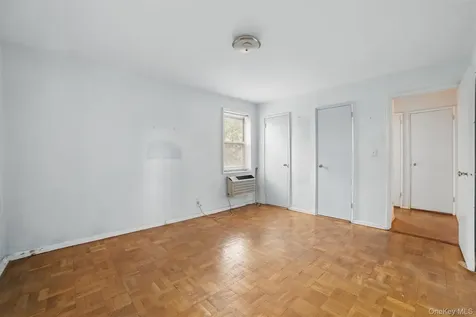 682 Tuckahoe Road Yonkers NY 10710