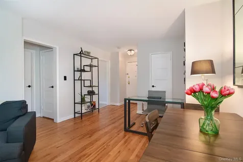 330 S Broadway Tarrytown NY 10591