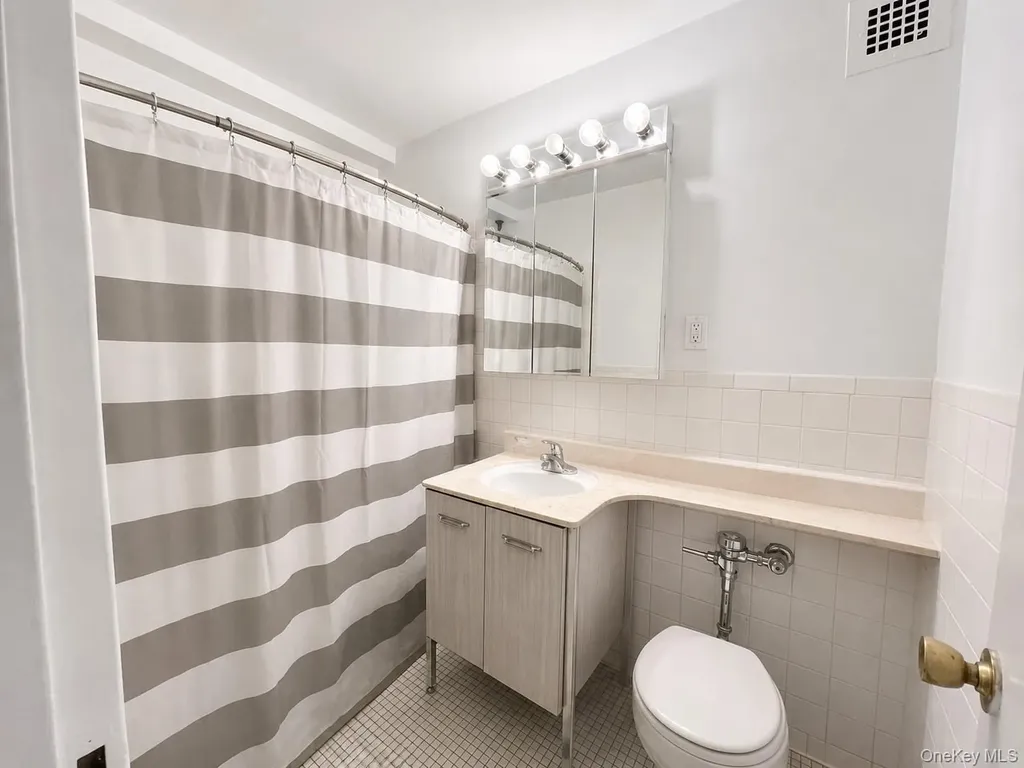 16 Lake Street White Plains NY 10603