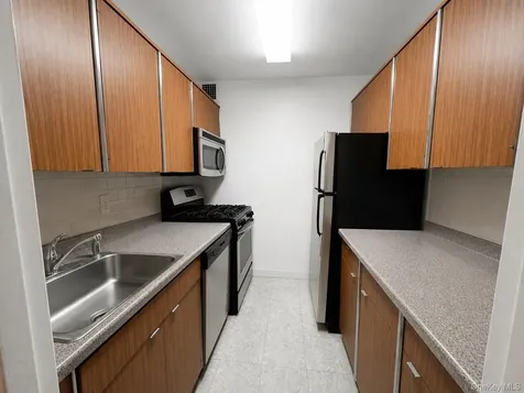 16 Lake Street White Plains NY 10603