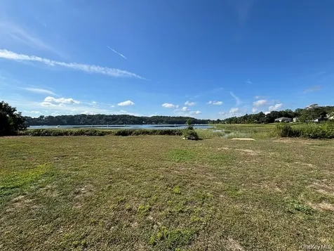 35 Adams Avenue Bayville NY 11709