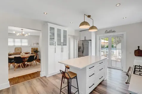 147 Locust Avenue Babylon NY 11702