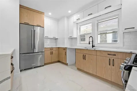85-43 150th Street Briarwood NY 11435
