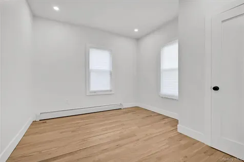 85-43 150th Street Briarwood NY 11435
