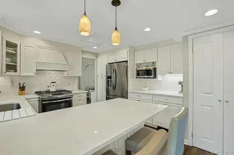 20 Knox Road Eastchester NY 10709