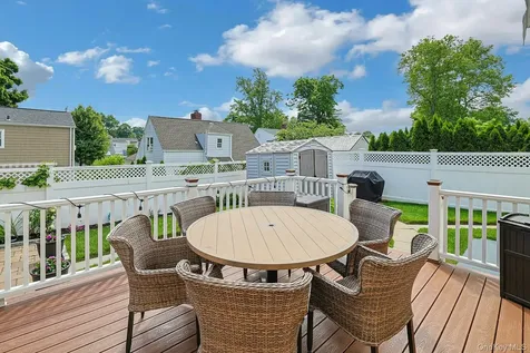 20 Knox Road Eastchester NY 10709