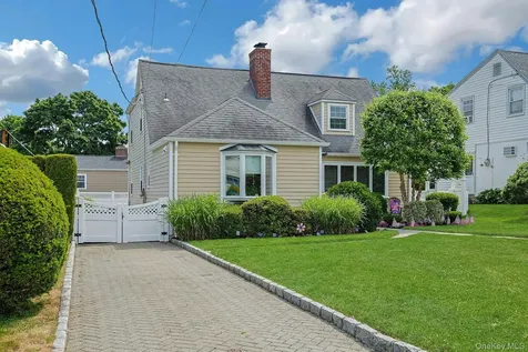 20 Knox Road Eastchester NY 10709