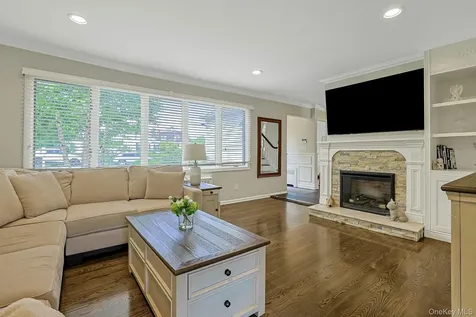 20 Knox Road Eastchester NY 10709
