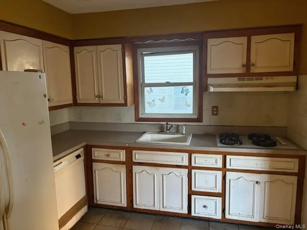 157 Hendrickson Avenue Elmont NY 11003