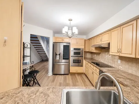 40 Waterside Close Eastchester NY 10709