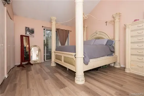 40 Waterside Close Eastchester NY 10709