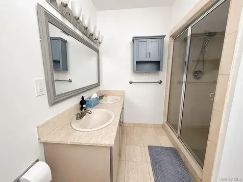 40 Waterside Close Eastchester NY 10709