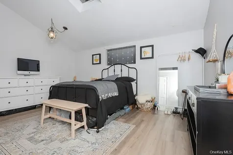 40 Waterside Close Eastchester NY 10709