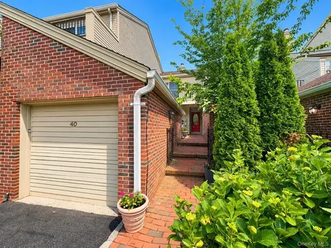 40 Waterside Close Eastchester NY 10709