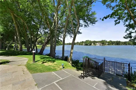 40 Waterside Close Eastchester NY 10709