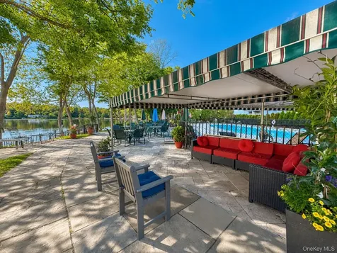 40 Waterside Close Eastchester NY 10709