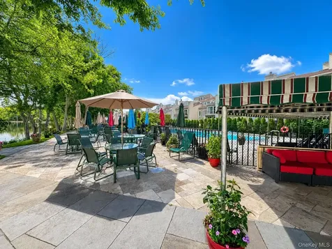 40 Waterside Close Eastchester NY 10709