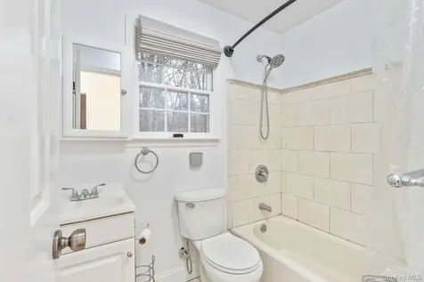 451 River Road Nissequogue NY 11780
