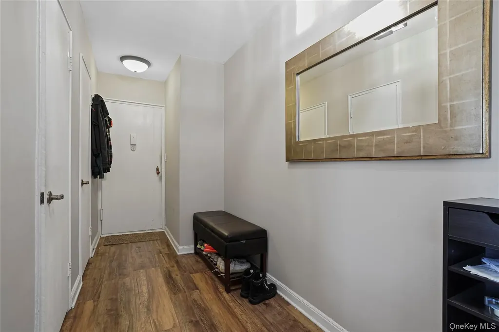 6 Bryant Crescent White Plains NY 10605
