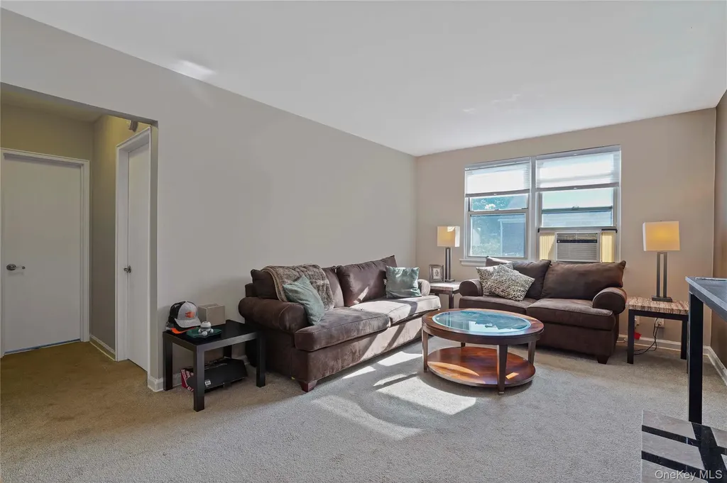 6 Bryant Crescent White Plains NY 10605