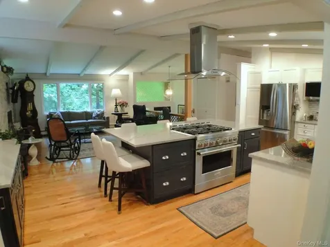 25 Ponderosa Road Carmel NY 10512