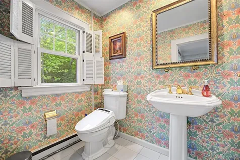 23 Townsend Road Glen Cove NY 11542