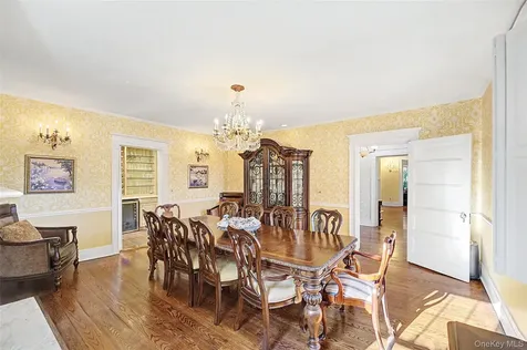 23 Townsend Road Glen Cove NY 11542