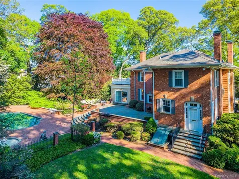23 Townsend Road Glen Cove NY 11542