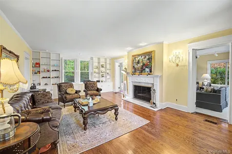 23 Townsend Road Glen Cove NY 11542