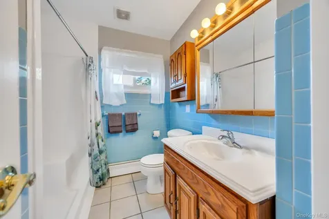 122 Lambert Avenue Farmingdale NY 11735