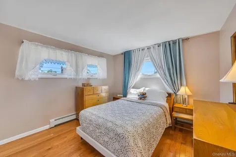122 Lambert Avenue Farmingdale NY 11735