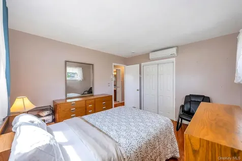 122 Lambert Avenue Farmingdale NY 11735