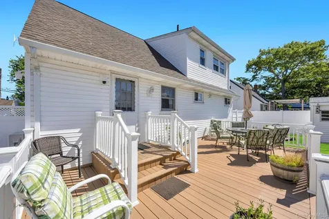 122 Lambert Avenue Farmingdale NY 11735