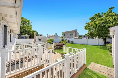 122 Lambert Avenue Farmingdale NY 11735