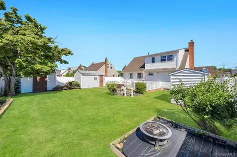 122 Lambert Avenue Farmingdale NY 11735