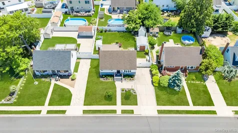 122 Lambert Avenue Farmingdale NY 11735
