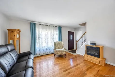 122 Lambert Avenue Farmingdale NY 11735