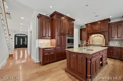 52 Francis Lane Greenwich CT 06831